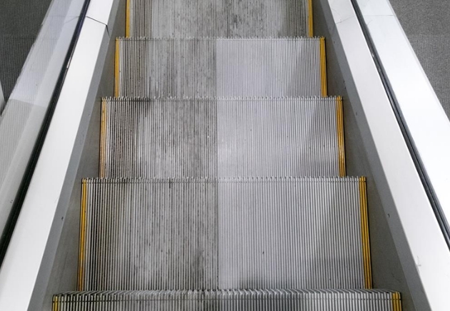 img_escalator_02